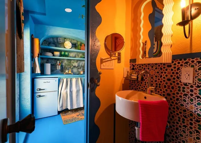 Hostwise - Le Petit Riad, A Moroccan Oasis